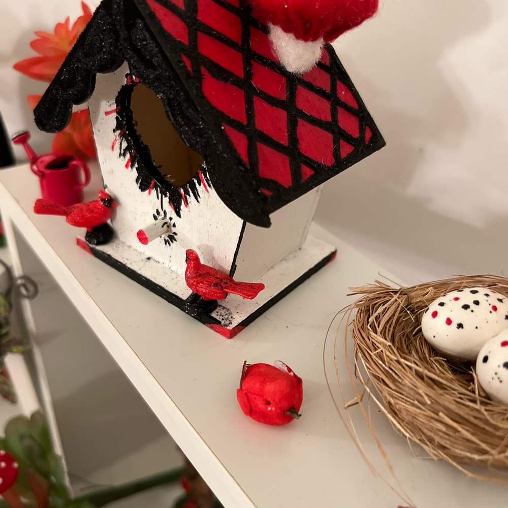 CARDINAL CREST FAIRY GARDEN - Picture 13 of 16